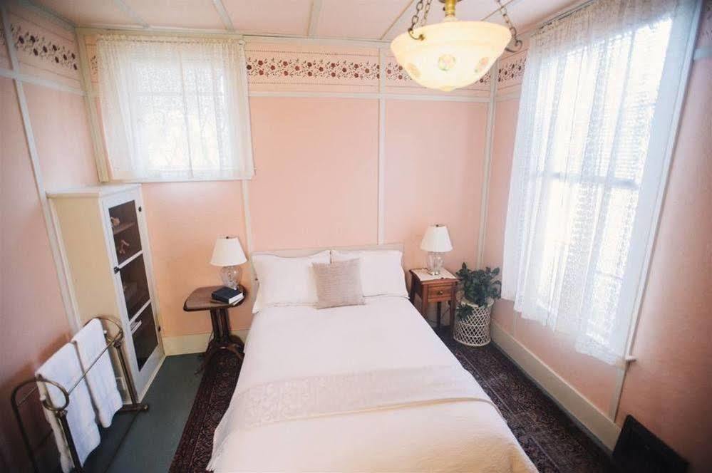 Camellia Inn هيلدسبورغ المظهر الخارجي الصورة